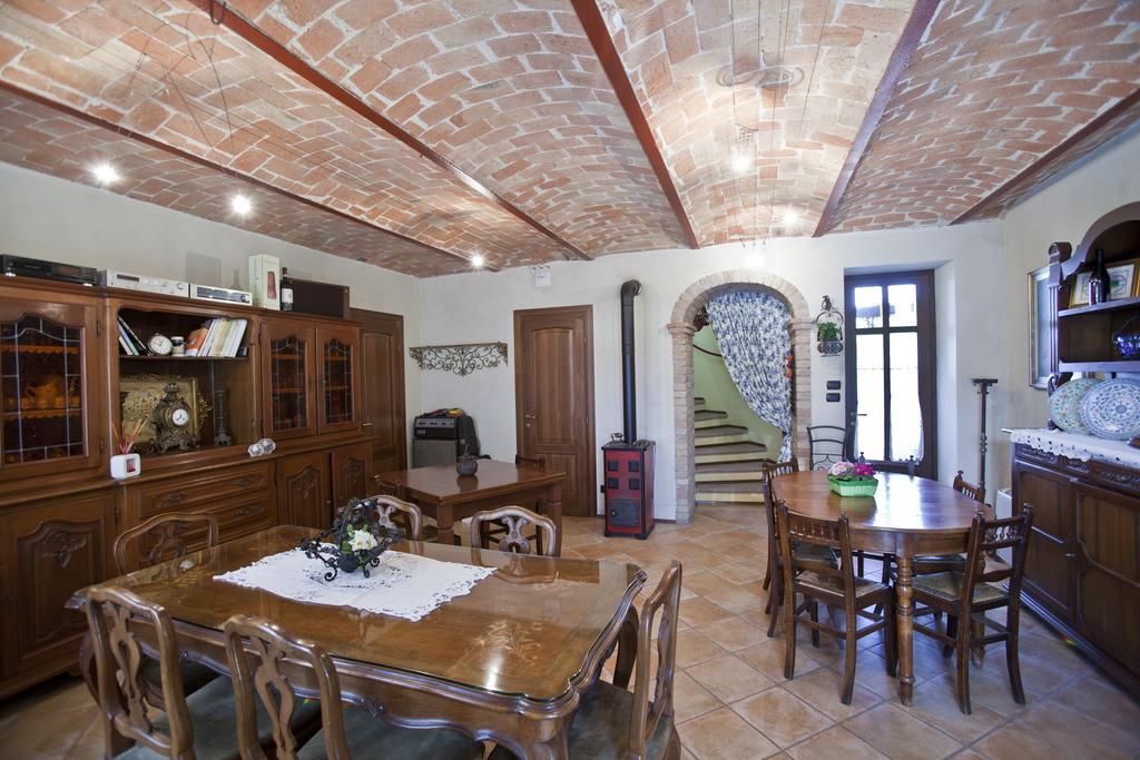 I Grilli Bed & Breakfast Castagnole delle Lanze Exterior foto